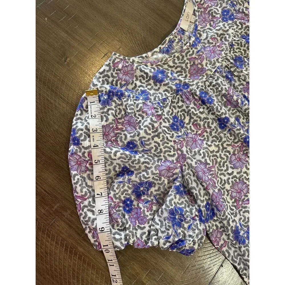 LOFT Purple Floral Print Shirred Yoke Top Puff Sleeve Lightweight Size Small EUC